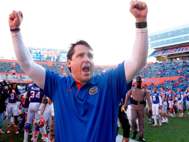 Florida coach Will Muschamp received a contract extension through 2017.