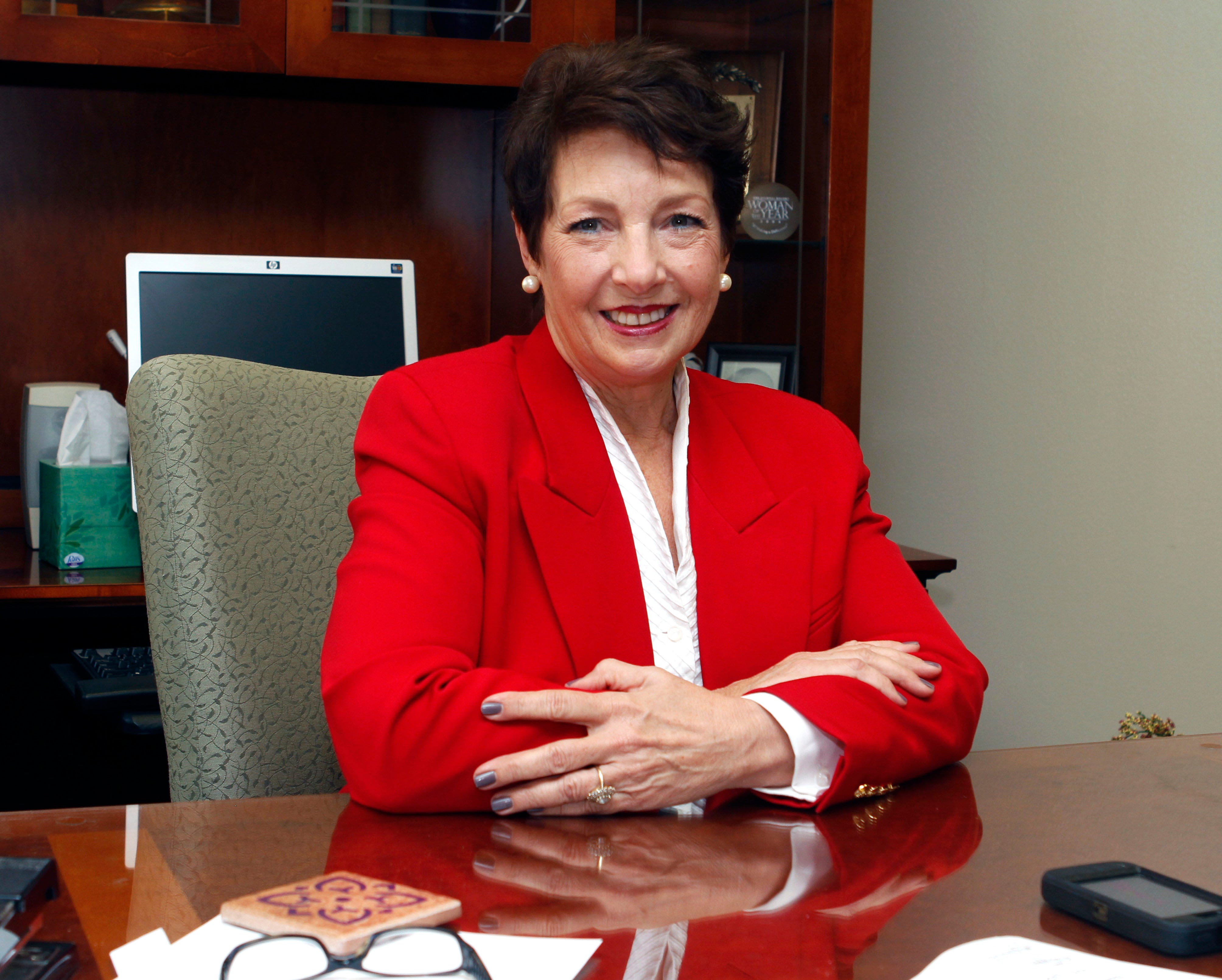 Outgoing Oklahoma County court clerk leaves legacy of customer service