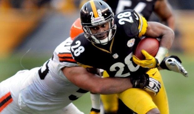 Steelers cornerback Cortez Allen returns a fumble after stripping Cleveland's Travis Benjamin.