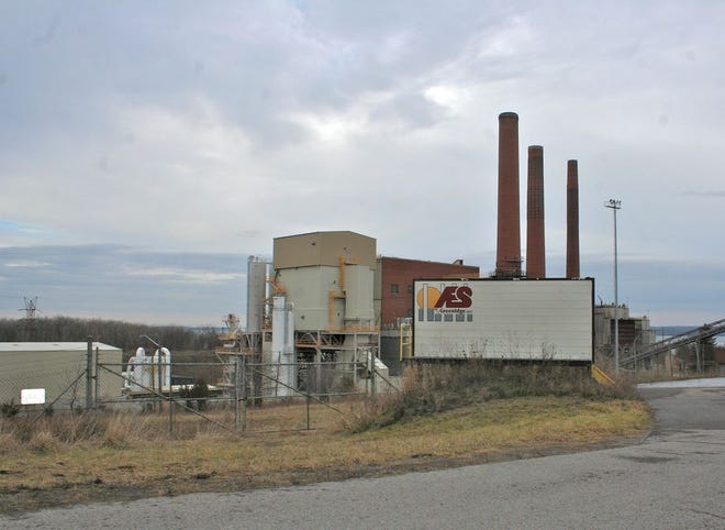 The AES power plant near Dresden, which has been shuttered for more than a year.