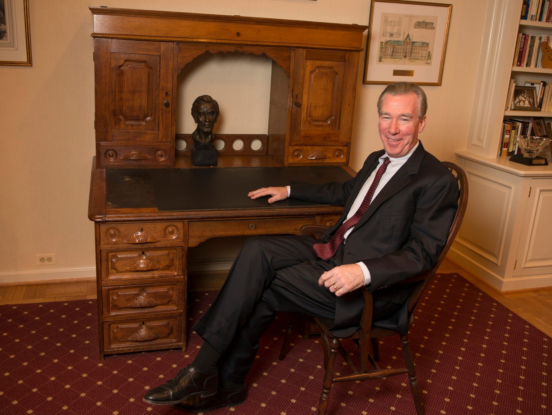 Dave Bakke: Was this desk used by Lincoln?