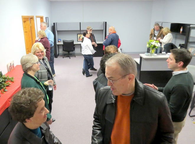 A decent weekend crowd gathered at Sen. Jason Barickman’s Pontiac office Saturday morning to mingle and speak with the senator about issues in the state.