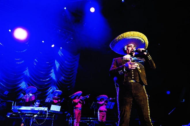 Vicente Fernandez will play the Stockton Arena on Saturday as part of his farewell tour.