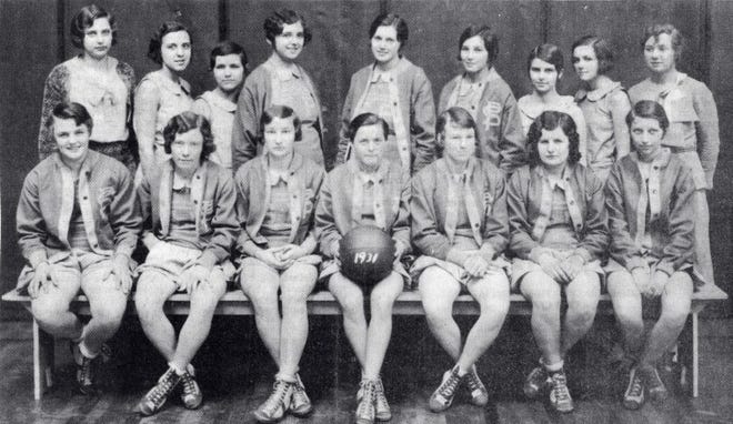 Sell-Perk girls basketball, 1931
