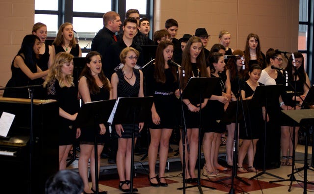 The High School Jazz Choir sings "Blackbird".