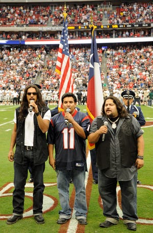 Los Lonely Boys ("Heaven") perform Wednesday at Donnie's Homespun Pizza.