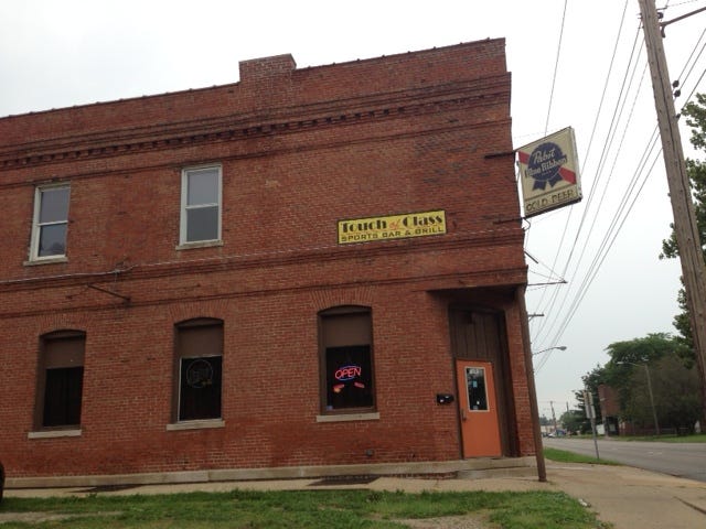 By a 7-1 vote, the Springfield City Council on Wednesday, Aug. 7, 2013, approved a liquor license for Scandals at its new location at 1031 S. 11th St. in the old Touch of Class Sports Bar and Grill location.