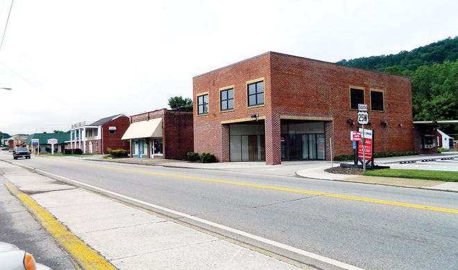 Lake City resident Gordon Cox described the former bank building, located in the center of downtown on Main Street, as a ‘solid, solid building’ in ‘immaculate condition.’