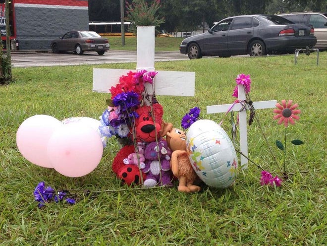 A makeshift memorial was placed near the Havendale Boulevard intersection where two 10-year-old girls were killed in a car accident Sunday in Auburndale.