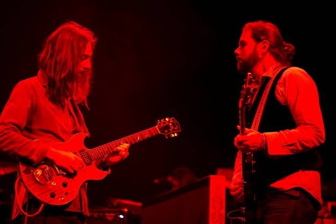Brothers Chris and Rich Robinson of The Black Crowes