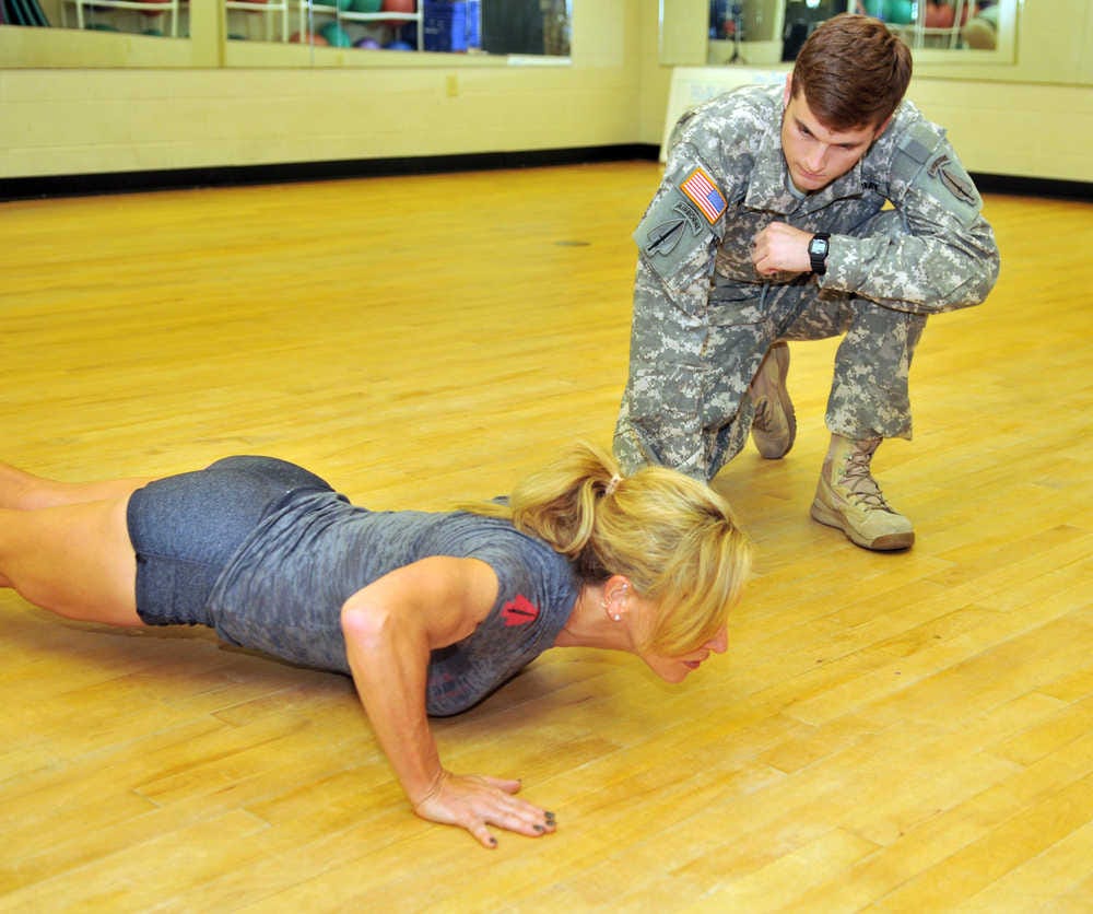 Hot 'N Healthy: Physical Fitness Test Helps Make You Army Strong