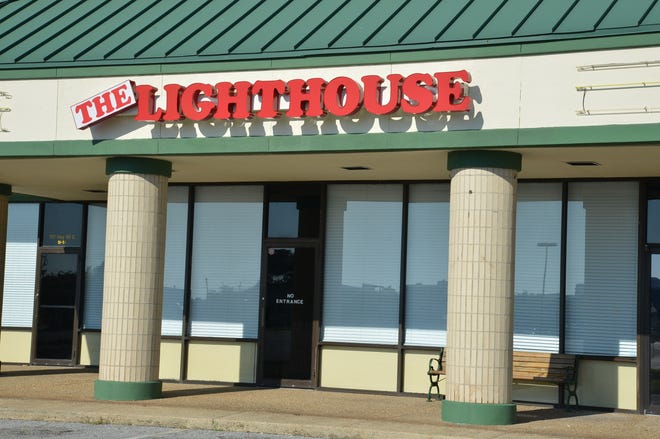 The Lighthouse Restaurant is now located in the Downtown Destin Shopping Center in the former Calhoun's Pub and Grub space.