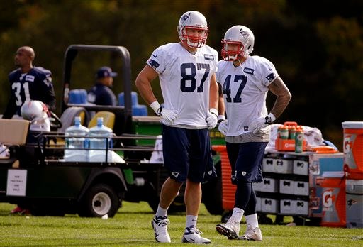 Patriots tight end Rob Gronkowski (87), standing with tight end Michael Hoomanawanui (47) during practice Wednesday, could be ready to play Sunday when the Patriots host the New Orleans Saints.
