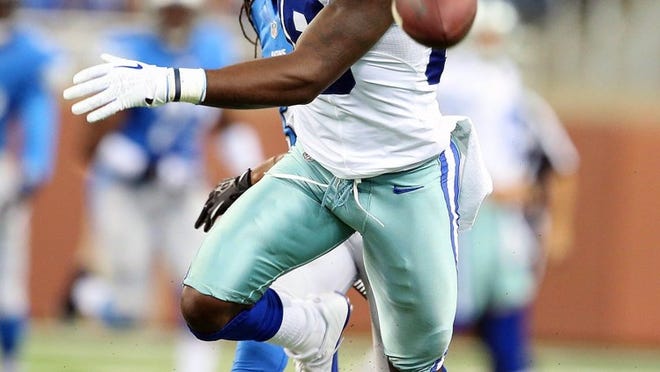 Dallas Cowboys receiver Dez Bryant took a step back Sunday with his sideline tantrums directed at quarterback Tony Romo, many think, even if there were reports of the two players getting along just fine hours later.