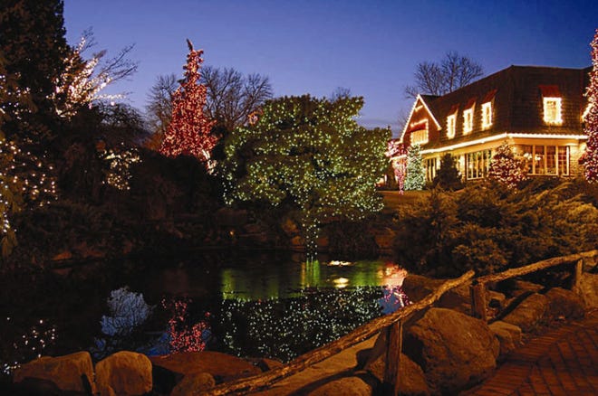 The holiday season is upon us! Here’s your ultimate guide to Bucks County’s holiday happenings. (Photo courtesy of Peddler’s Village)