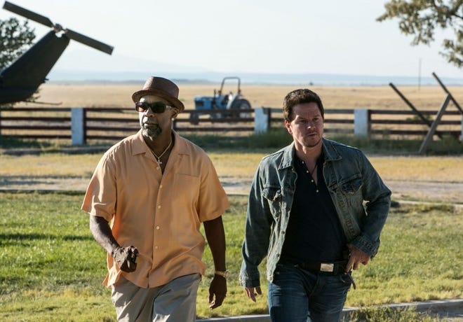 Denzel Washington and Mark Wahlberg star in "2 Guns."