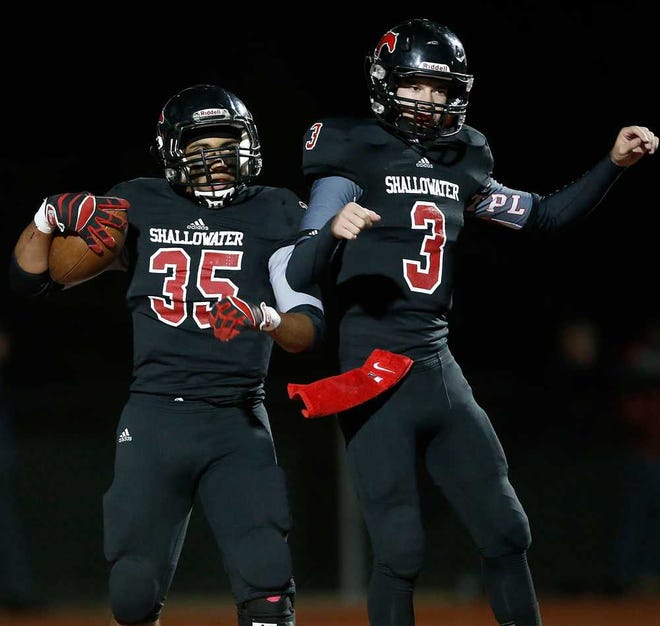 Shallowater's Jarek Black(35) and Wes McCutcheon(3) hope to continue their playoff run with a win over Monahans. (Stephen Spillman)
