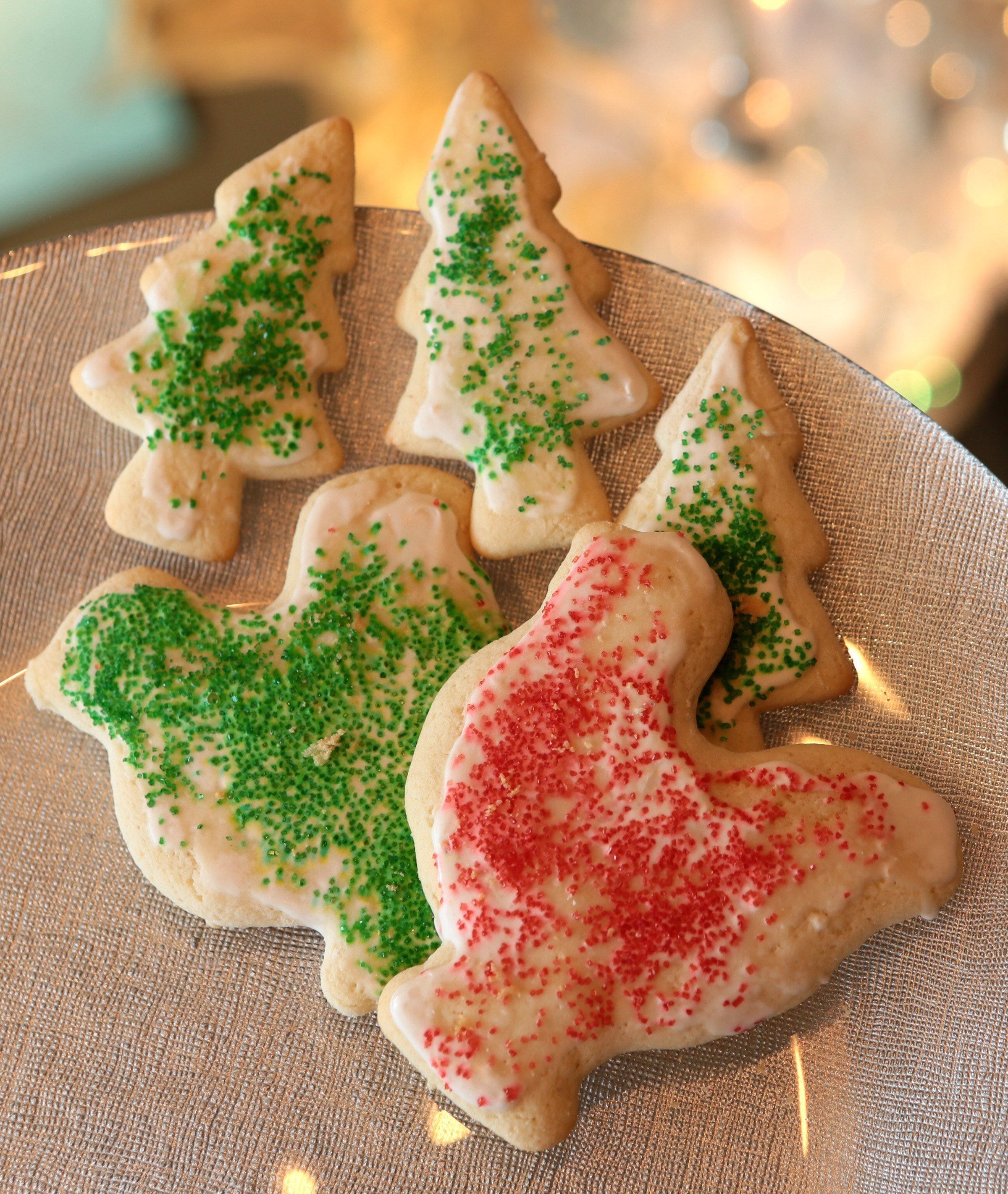 Today's tweet Hartshorn cookies have distinctive aroma while baking