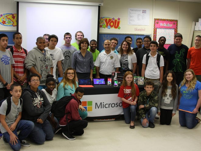 Elizabeth Diamond’s class at Deltona Middle School welcomes guest speakers from Microsoft and State Rep. David Santiago for “Hour of Code.”