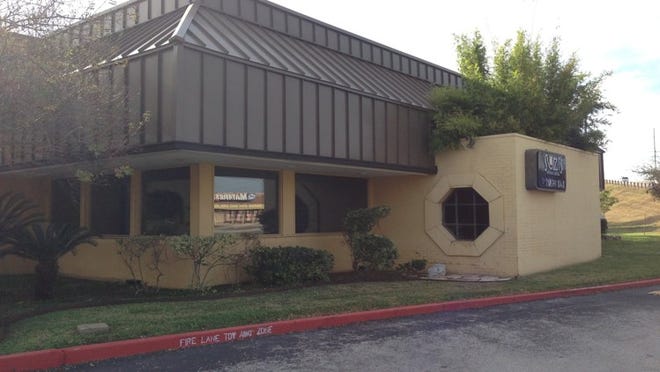 Suzi’s, a Chinese restaurant and sushi bar at 7858 Shoal Creek Blvd. in North Austin, will briefly close so the building can be remodeled and expanded.