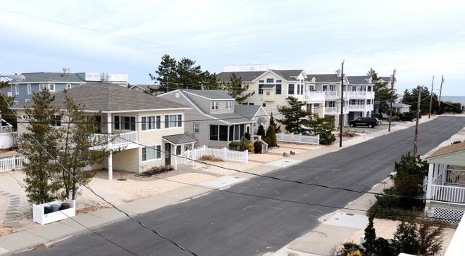 Houses along 130th Street (aka New Jersey Avenue) in the Haven Beach section of Long Beach Island.