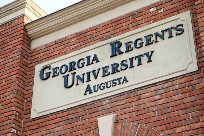 "Augusta" has been added to Georgia Regents University's Summerville campus signs.