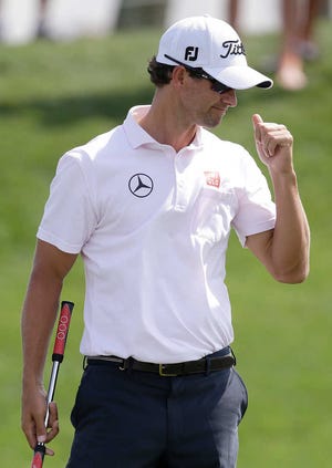 Adam Scott, the reigning Masters champion, is part of an elite group of stars who chart their own course to the start of the season.
