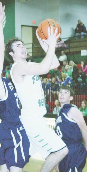 Trevor Lay’s 45 points lifted Wethersfield over Ridgewood 72-68 in the Abingdon Regional semifinals.