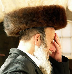 Orthodox Jews in New York City are being targeted by a con man.