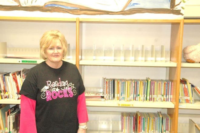 A Woodland Heights Elementary first grade teacher is seriously dedicated the students. As a fundraiser for the school's library Loma Blake will shave her head if the goal of $5,000 is reached by the end of the school year.