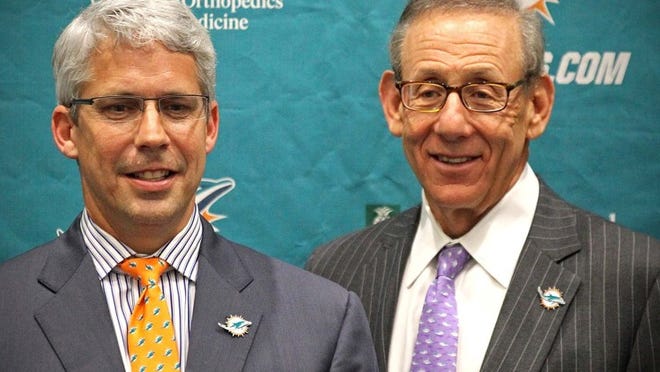 Miami Dolphins Chairman of the Board and Managing General Partner Stephen Ross, right, names Dennis Hickey as Miami Dolphins General Manager at Dolphins Training Facility on Tuesday, January 28, 2014. Al Diaz/Miami Herald