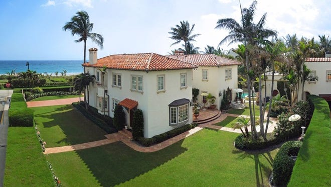 Viewed from Seabreeze Avenue, a 1920s-era estate at 200 S. Ocean Blvd. has changed hands for $15.38 million. The guesthouse can be seen at the far right. The property has a beachfront parcel across South Ocean Blvd. Photo by RobertStevens.com