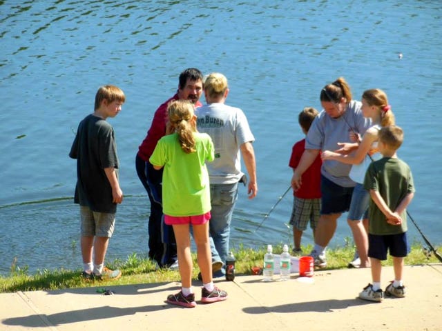 PHOTO COURTESY OF VAN BUREN ROTARY CLUB Community members are seen participating in last year’s Wiggle & Giggle Fishing Derby in Van Buren. Hosted by the Van Buren Rotary Club, this year’s derby will begin at 8 a.m. today at Van Buren Municipal Park on City Park Road in Van Buren. The derby is one of several community programs supported by the Van Buren Rotary Club.