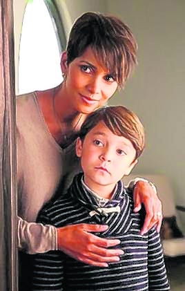 Extant stars Halle Berry and Pierce Gagnon. COURTESY