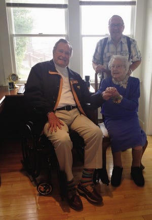 Millie Rennie, with her son, David, met President George H.W. Bush, a longtime dream of Rennie’s, Tuesday at Bush’s family compound at Walker’s Point in Kennebunkport, Maine.