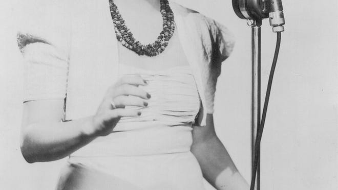 Eva Garza was one of the first internationally recorded bilingual artists to cross over in the United States. Her songs “Sabor de Engano” and “Celosa” helped establish Columbia Records in the Mexican market.