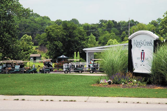 City leaders voted against the acquisition of the King’s Creek Golf Course. Several local residents attended the Monday to protest the city purchasing the course, particularly if the city decided not to continue operating it as a golf course. (Staff file photo by Susan W. Thurman)