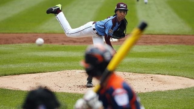 TOUR DE FORCE — Mo’ne Davis pitched six shutout innings against the Nashville team while striking out eight batters and allowing just two hits. Philadelphia was eliminated from the Little League World Series on Thursday with a 6-5 loss to Chicago.