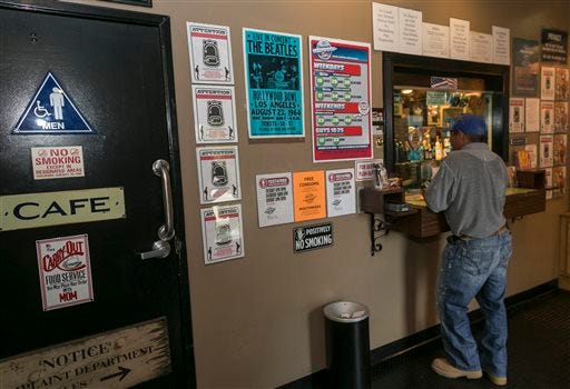 QUIEN ES GAY EN FROZEN 2