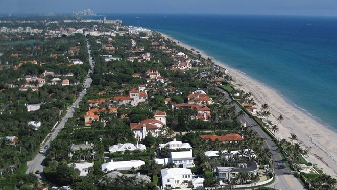 A search last week of the Palm Beach Board of Realtors Multiple Listing Service showed 60 single-family homes and three townhouses available for rent at prices ranging from $6,850 a month to $70,000 a month. Above, the Estate Section. Photo by RobertStevens.com