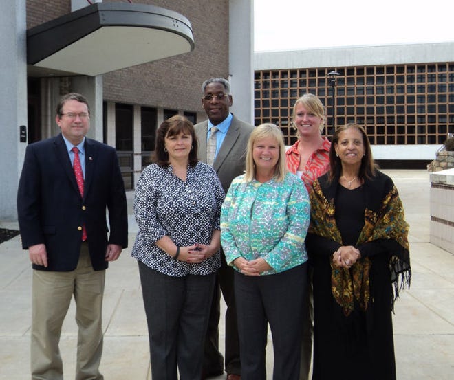 Middle Bucks Institute of Technology welcomed visitors from the United States Virgin Islands to campus on September 16, 2014. The guests included Dr. Daniel McIntosh, Chairman, and Ms. Ileen Heyward, Vice Chair of the Virgin Islands Career and Technical Education Board.