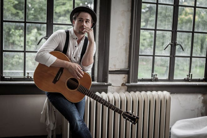 Seth Glier will perform Saturday night as part of the Common Fence Music Series in Portsmouth.