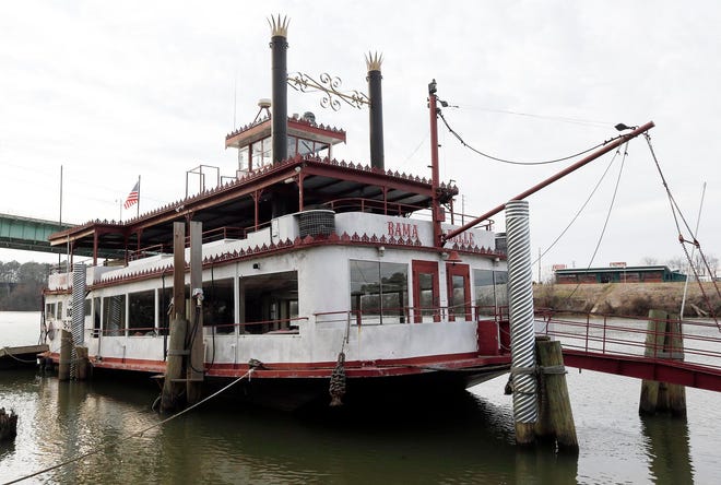 The Bama Belle docked along the bank of the Black Warrior River Friday, Feb. 7, 2014.