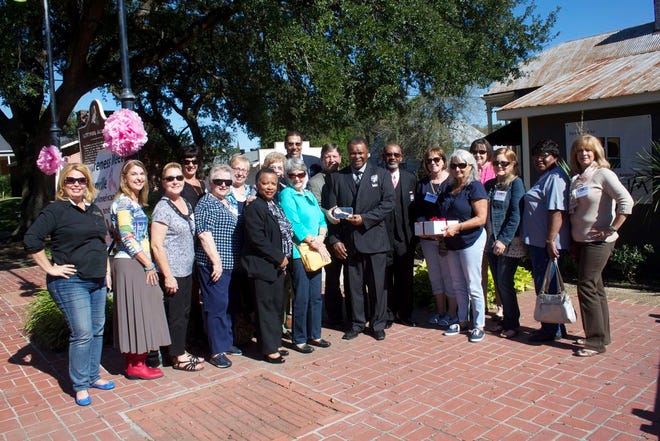 Spouses of members of the Gulf Ports Associations of the Americas visited Donaldsonville last Thursday, and were presented a key to the city by the mayor.