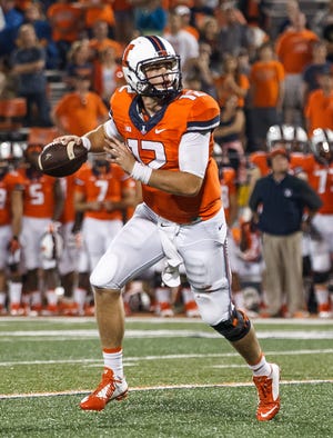 Illinois quarterback Wes Lunt will start against Iowa on Saturday after missing the last month with a broken leg. JUSTIN L. FOWLER/THE STATE JOURNAL-REGISTER