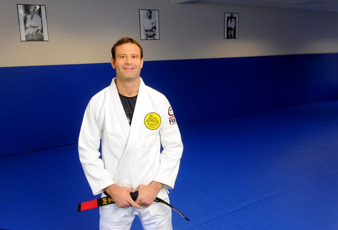 Shawn Woods has opened a Brazilian Jiu-Jitsu training gym called Gracie Humaita at 10 West Nifong, Suite D1.