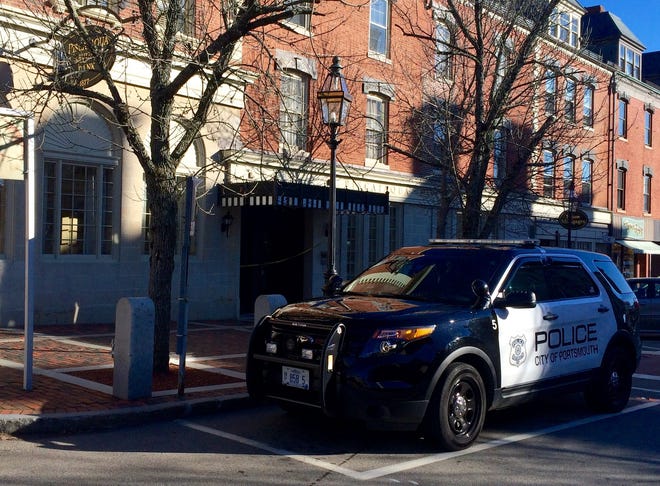 Police responded to a robbery at the Piscataqua Savings Bank in Portsmouth early Wednesday afternoon. Photo by Elizabeth Dinan