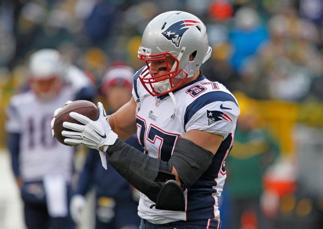 Patriots tight end Rob Gronkowski, pictured and Chargers tight end Antonio Gates each have nine touchdowns this season. Whoever scores first tonight will become the first tight end in NFL history with four straight 10-touchdown seasons. THE ASSOCIATED PRESS