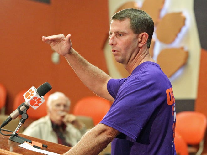 Clemson coach Dabo Swinney and the Tigers will face Oklahoma in the Russell Athletic Bowl in Orlando, Fla., on Dec. 29 at 5:30.