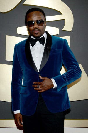 R&B singer Anthony Hamilton brings his "Home for the Holidays" show to Harrah's on Saturday.